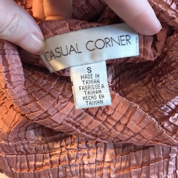 CASUAL CORNER mock neck top-crinkle fabric vintage - Picture 3 of 4